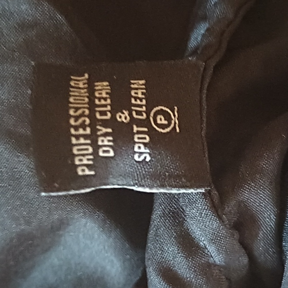 JKARA beaded black zip up cocktail style top.Size medium. Whimsy Goth. - Picture 14 of 14